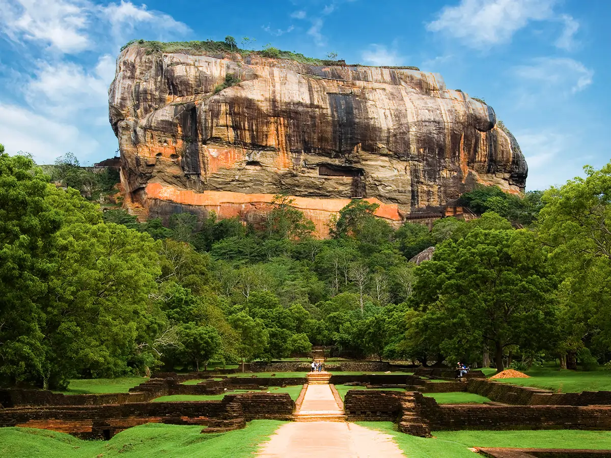 lion-rock-sigiriya-sri-lanka-2026-01-08-23-02-08-utc